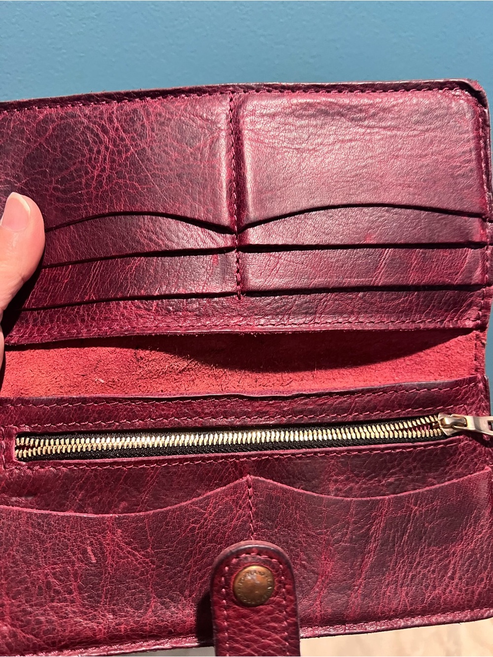 Portland leather goods Sangria Bifold - Picture 3 of 7